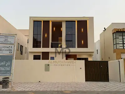 Luxury villa for sale directly behind Emirates Towers on Sheikh Mohammed Bin Zayed Road. 4 master bedrooms, majlis, and living room. High-end finishin