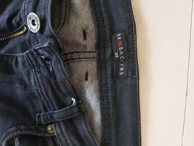 Jeans - Debackers Black Jeans Size 32 (HURRY Dhs.25 only)