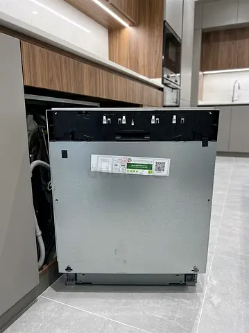 Siemens Built-In 2-Rack Dishwasher – Neat & Clean | Free Delivery + Warranty