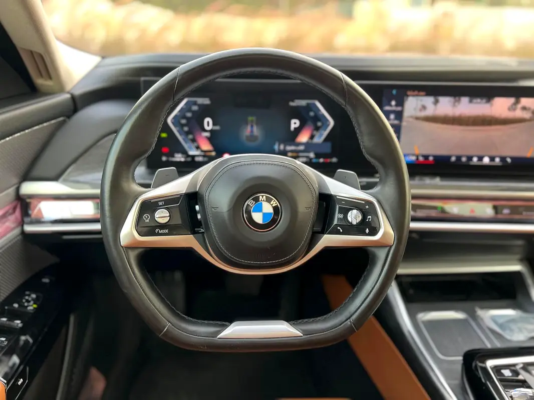 BMW 7-Series 2025