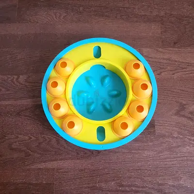 Interactive puzzle feeder toy for dogs/cats - used, good condition