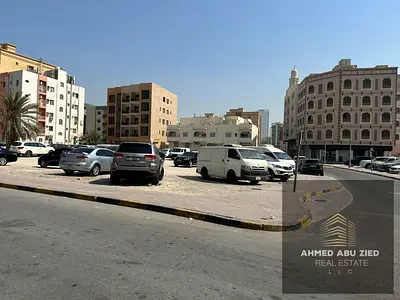 أرض زاوية على شارعين للبيع في النخيل عجمان مساحة 3703 قدم مربع تصريح أرضي و4 طوابق موقع مميز وفرصة استثمارية بسعر 4.2 مليون درهم