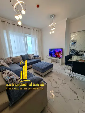 لراغبي الفخامة والتميز شقة فاخرة للايجار الشهري غرفة وصالة باطلالة مفتوحة مفروشة بالكامل باثاث راق جدا مع مطبخ مجهز بالكامل بأحدث الاجهزة ✨