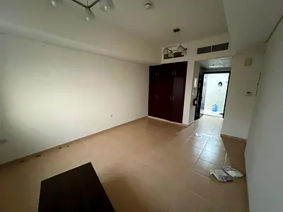 Studio for Annual Rent in Al Nuaimiya, Ajman | High Floor | Open View