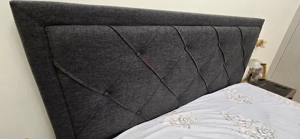 Queen bed 160 x 200 cm