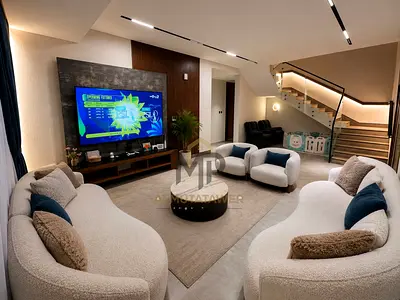 Modern villa, freehold ownership, including water, electricity, and air conditioning fees.