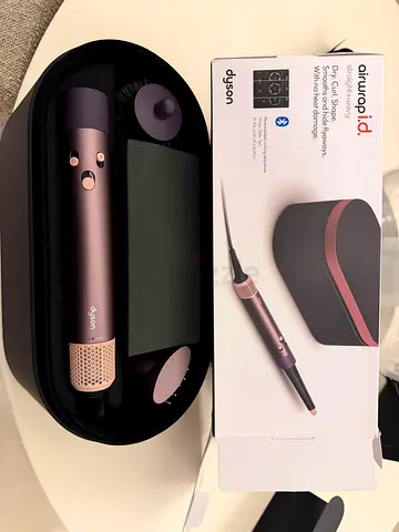 Dyson Airwrap i.d. (with case) - open box brand new