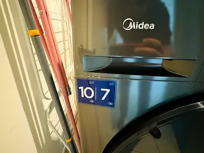 Midea Washing Machine - 10kg / 7kg Twin Load (Stackable) in Good Condition