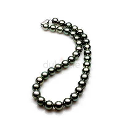 Tahitian black pearl necklace - single strand, classic clasp