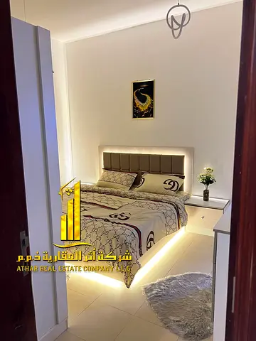 شقة غرفه وصالة ( 2 حمام ) مع بلكونه, الشقه مفروشه بالكامل فرش جديد راقي جدا بموقع مميز جدا شامله جميع الخدمات مع باركينج خاص