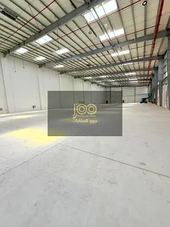 Located on a main street suitable for industrial, storage, and logistics activities, there are two l