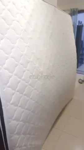 Queen-size mattress in good condition