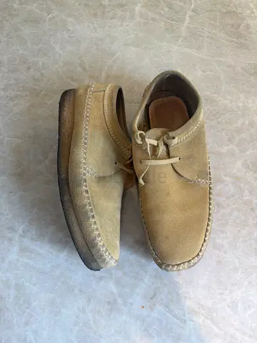 Clark’s - Beige suede casual men's desert shoes, size UK 9, gently used