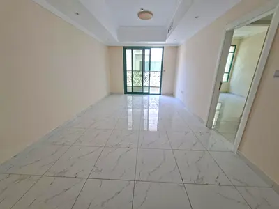 No comeshan Lxury and brand new apartment with balcony with master room in school area