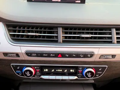 2016 AUDI Q7 thumbnail 16