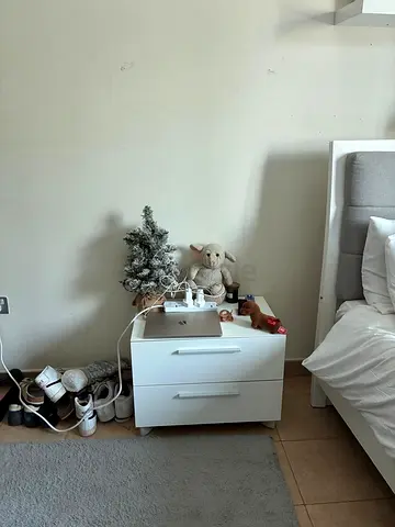 2 White 2-drawer bedside nightstand in good condition