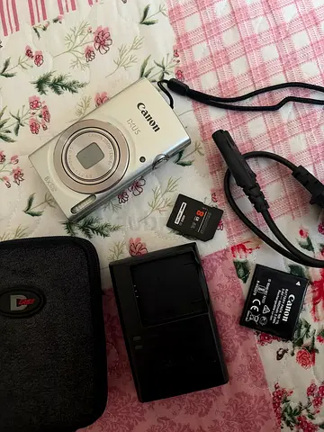 Canon IXUS 175 20MP Digital Camera | Good Condition