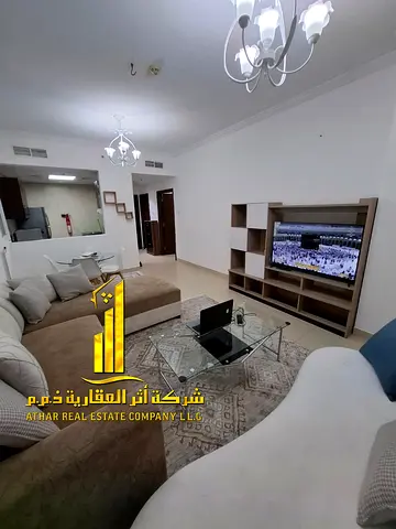 لراغبي الفخامة والتميز شقة فاخرة للايجار الشهري غرفة وصالة باطلالة مفتوحة مفروشة بالكامل باثاث راق جدا مع مطبخ مجهز بالكامل بأحدث الاجهزة ✨