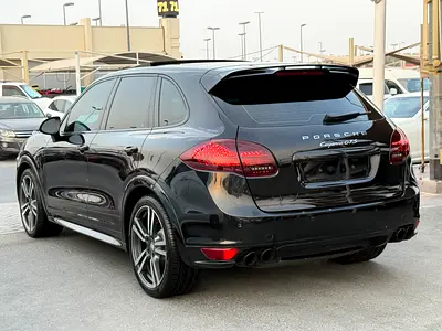 2014 Porsche CAYENNE photo 3