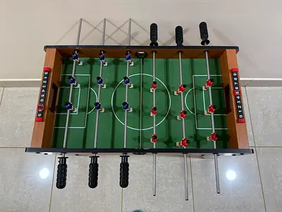 Compact tabletop foosball / table soccer game - great condition