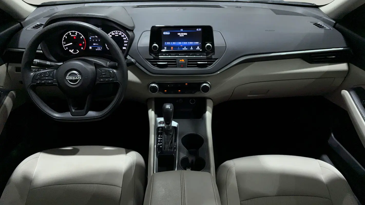 Nissan Altima 2023