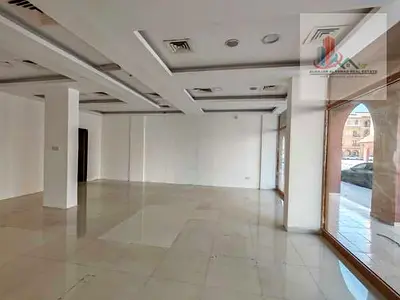 Street-Facing Shop | S-10 Spain Cluster | Open-Plan Layout