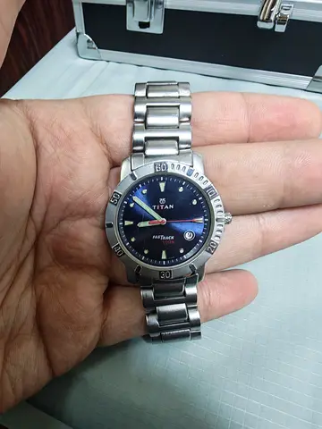 Vintage Titan Fast Track with beautiful deep blue dail brand new condition