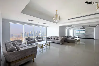 Panoramic Sea & Palm View | Open Living Layout
