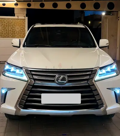 Lexus LX 570 Luxury 2016 | GCC Specs | Full Service History