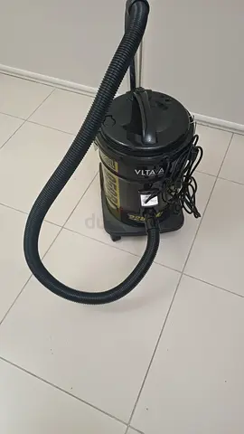 Vita wet and dry vacuum cleaner - good working condition