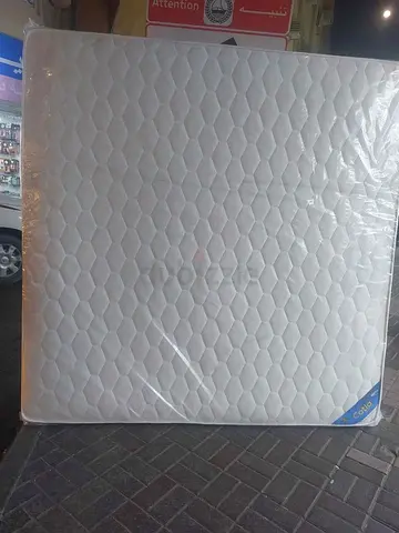King size 180x200cm mattress.  Same day delivery available