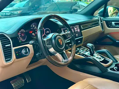 2019 Porsche CAYENNE — фото 10