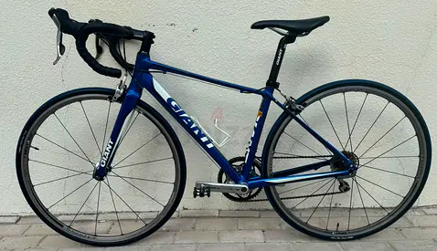 Carbon forks Aluminium Body Giant DEFY  size 43 XS 9 on 2 Tiagra  Crank FSA Wheel set Simano Ultegra