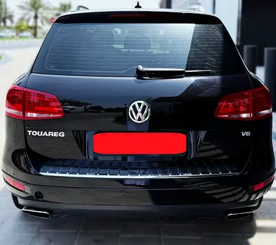 FIRST LADY OWNER, LUXURY FULL OPTION R-LINE TOUAREG EDITION, GCC specs, DUBAI DEALERSHIP MAINTAINED.