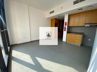 Specious luxury apartment for rent