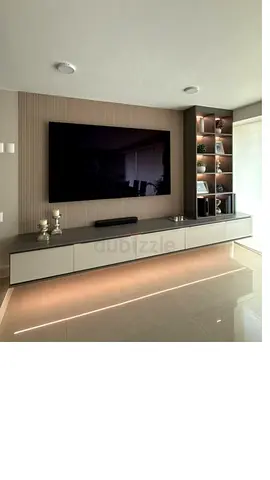 Media unit with panels