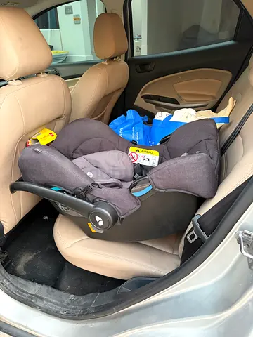 Joie Infant Car Seat in Black and Grey