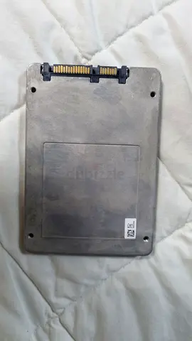 Intel 400gb ssd with 100% health
