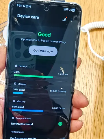 Samsung Galaxy Flip4 - good condition, 256GB storage