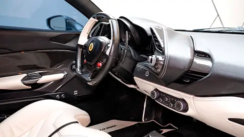 2016 Ferrari 488 — фото 10