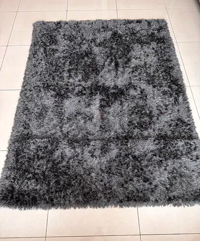 Soft Grey Shaggy Rug