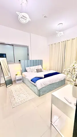 En-suite Master Bedroom - 2 to 3 minutes walk DMCC metro