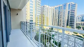 1 MONTH FREE | SPACIOUS | 2 PARKING | NEAR METRO