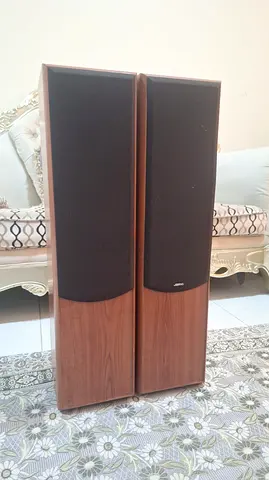 Jamo (2 Tower Speakers) 120 watts each speakers 6 ohms for sale in very Good Condition