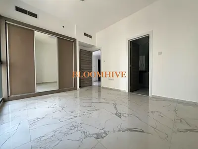 FULLY CLOSED KITCHEN 2 BALCONIES EXTRA WARDROBES 100% FAMILY HOME