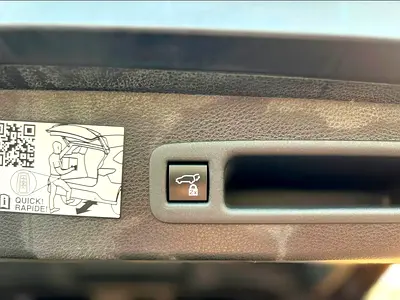 صورة 14 لـ 2021 Toyota SIENNA