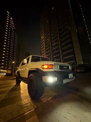 Very clean FJ cruiser - GCC