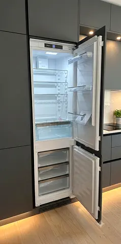 Miele latest model KFN 7733 built-in bottom freezer fridge fully-integrated model ztyesbs