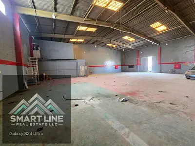 Big space warehouse 4400SQ.ft with office Good location only 200000
