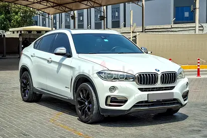 2015 BMW X6 xDrive50i 4.4L | GCC Specifications